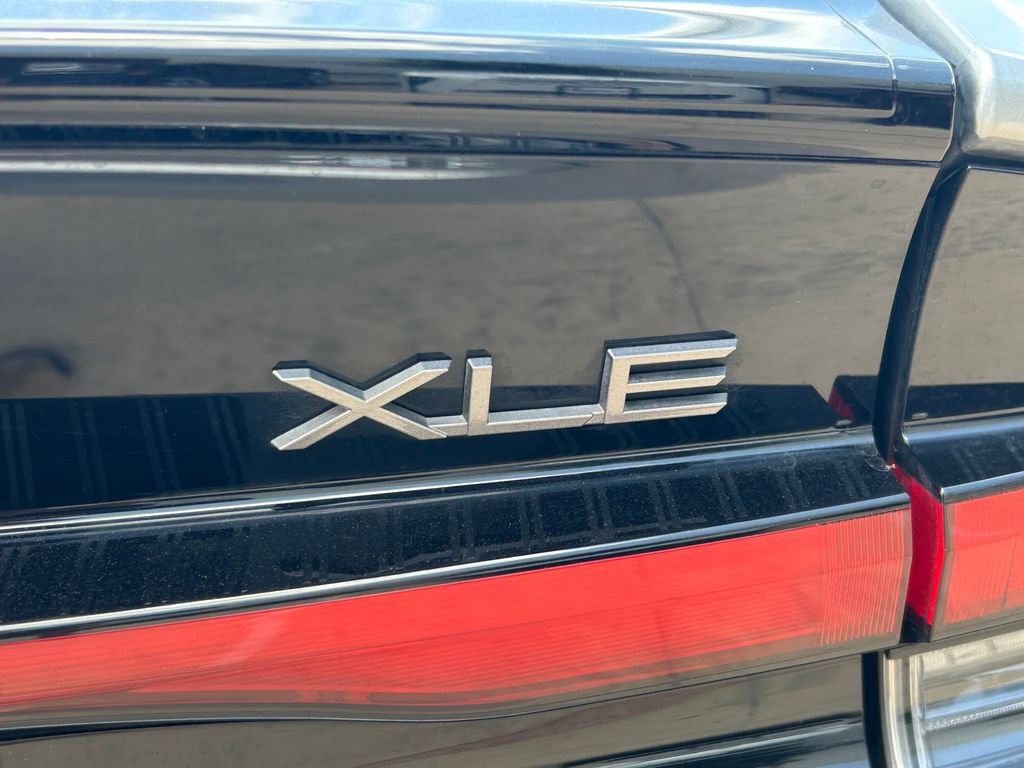 Used 2024 Toyota Prius XLE FWD image 14