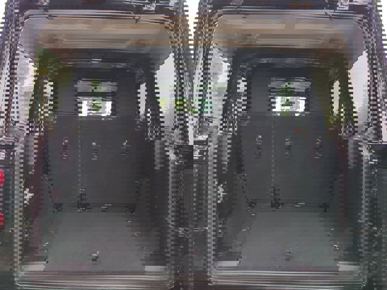 Used 2019 Jeep Wrangler Unlimited Sahara w/ LED Lighting Group image 34