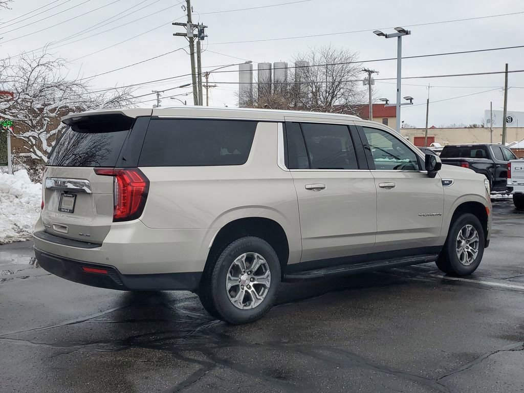 Used 2023 GMC Yukon XL SLE w/ Gmc Pro Safety Plus Package image 3