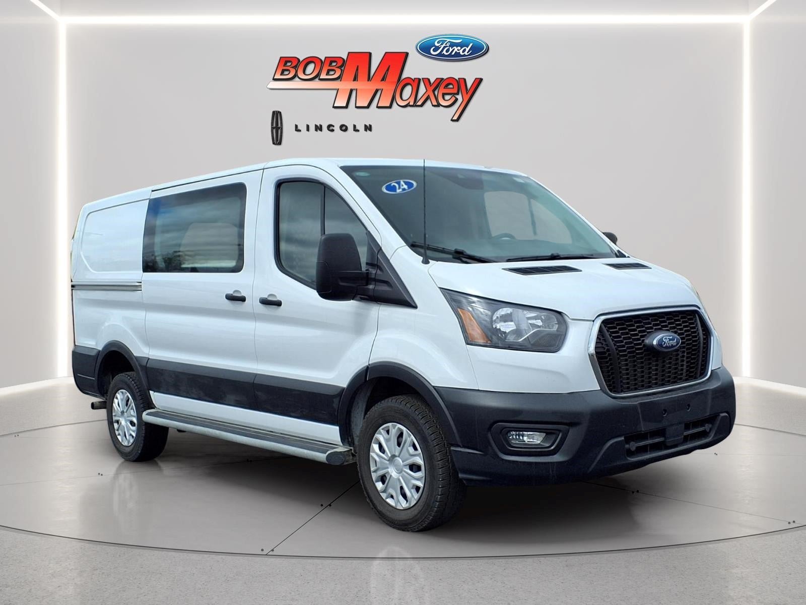 Used 2024 Ford Transit 250 Low Roof w/ Exterior Upgrade Package RWD image 3