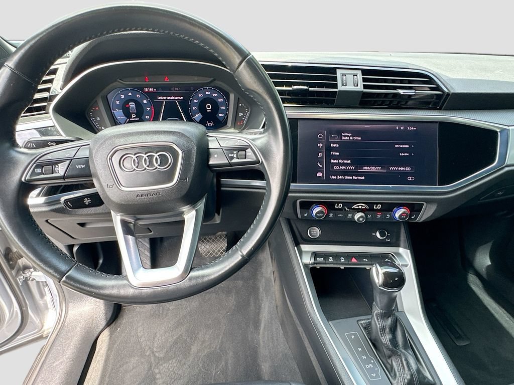 Used 2019 Audi Q3 2.0T Premium w/ Convenience Package AWD/4WD image 12