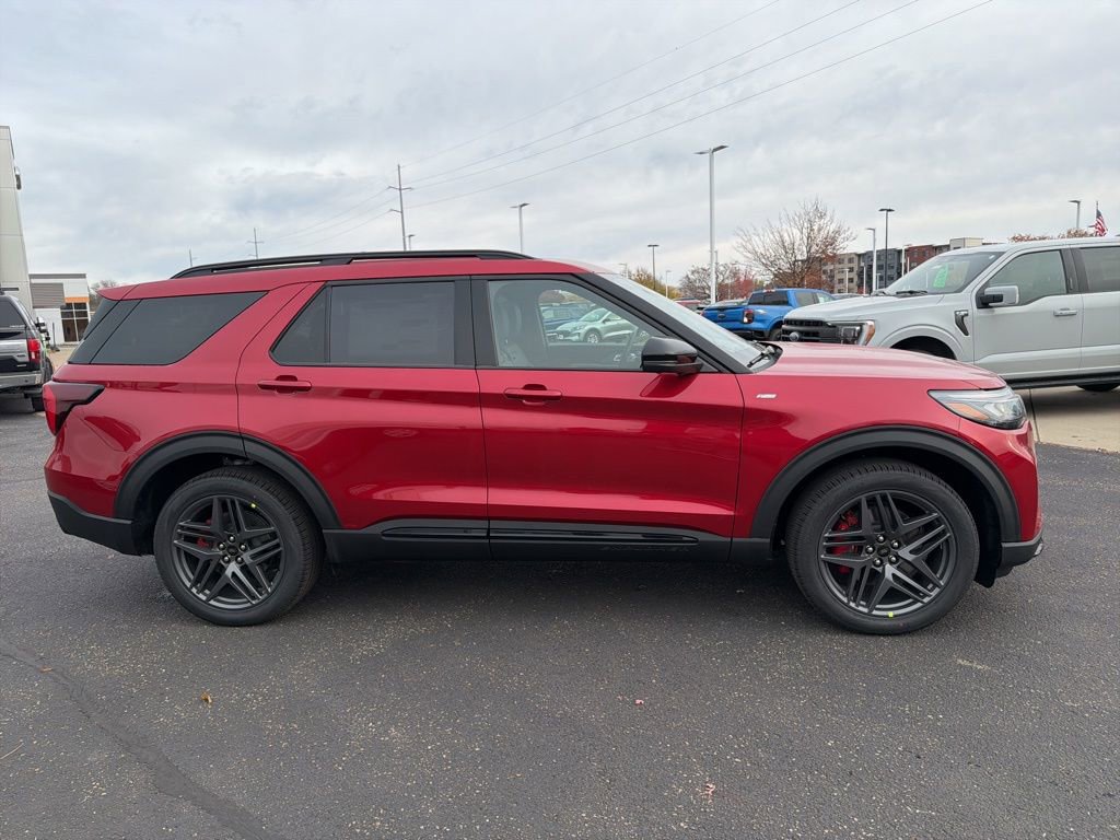 New 2026 Ford Explorer ST-Line w/ ST-Line Street Pack image 5