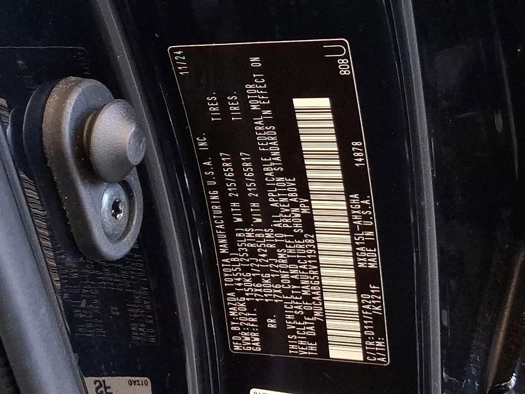 Used 2024 Toyota Corolla Cross LE image 27