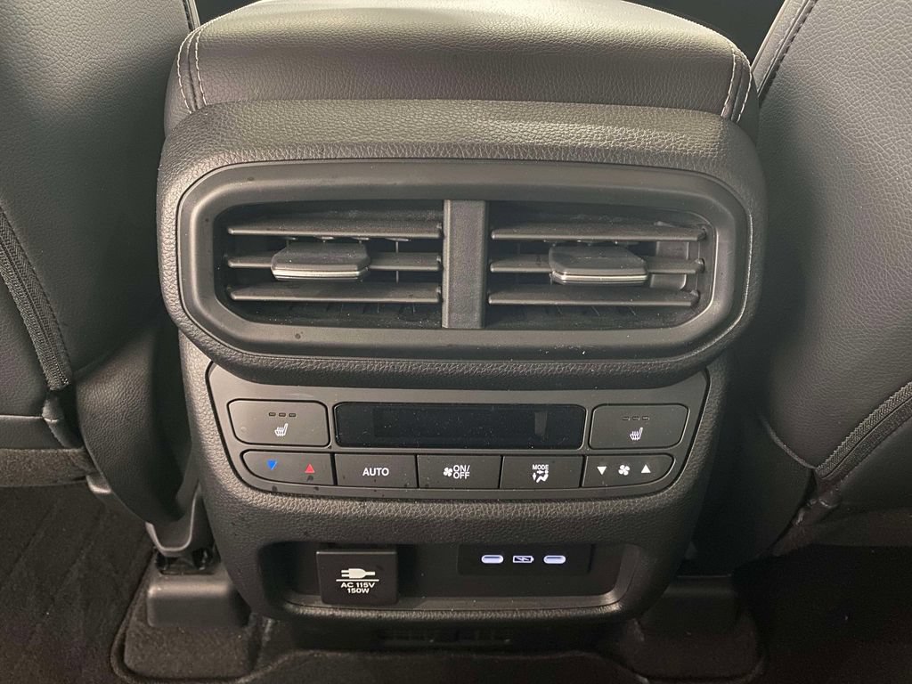 Used 2024 Honda Pilot Elite image 13