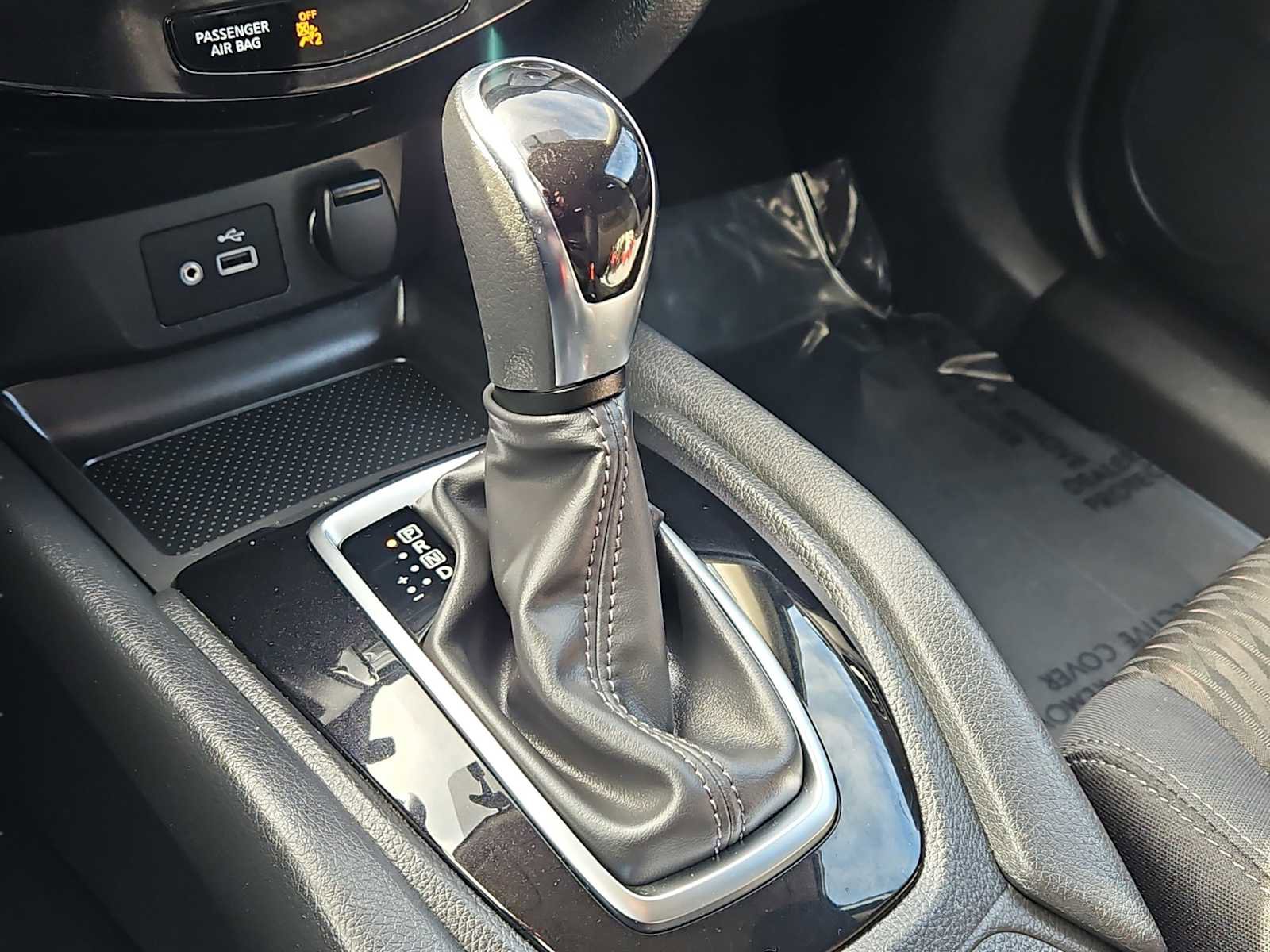 Used 2018 Nissan Rogue S image 22