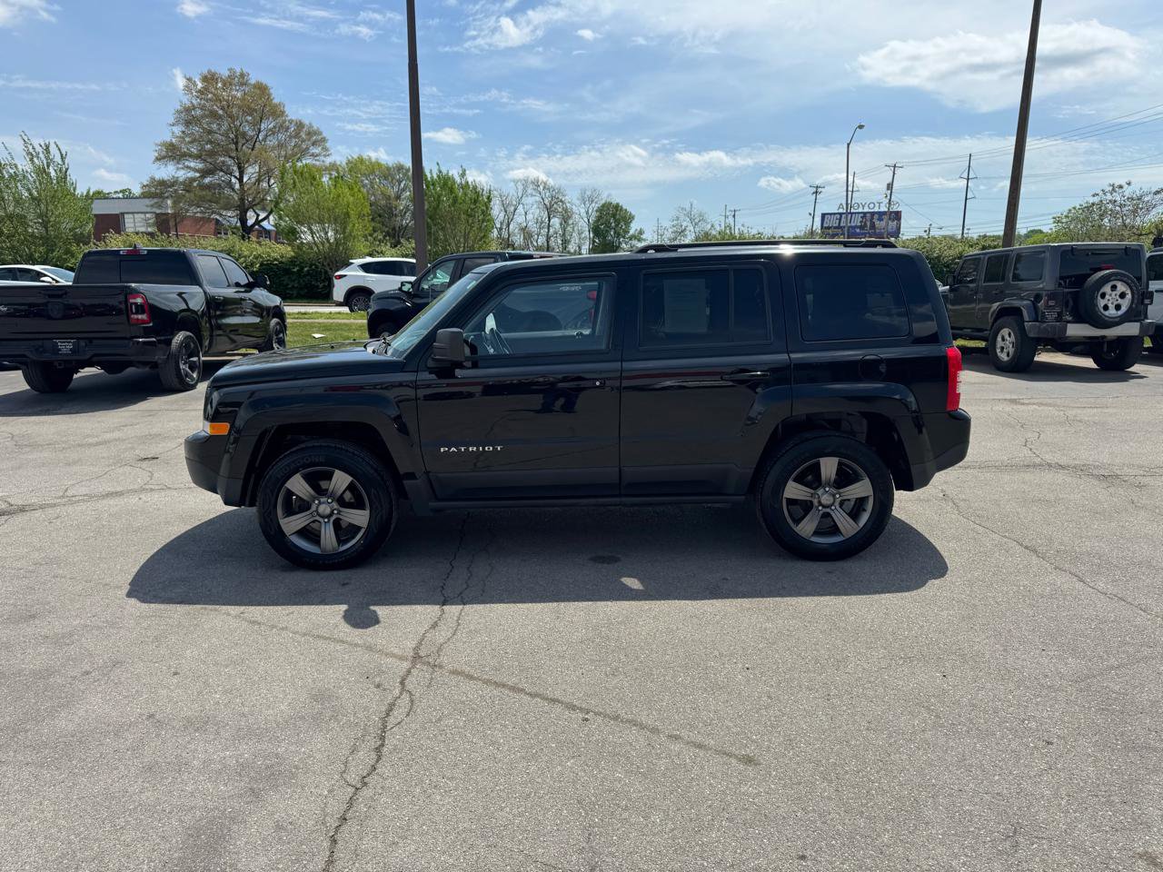Used 2015 Jeep Patriot High Altitude AWD/4WD image 6