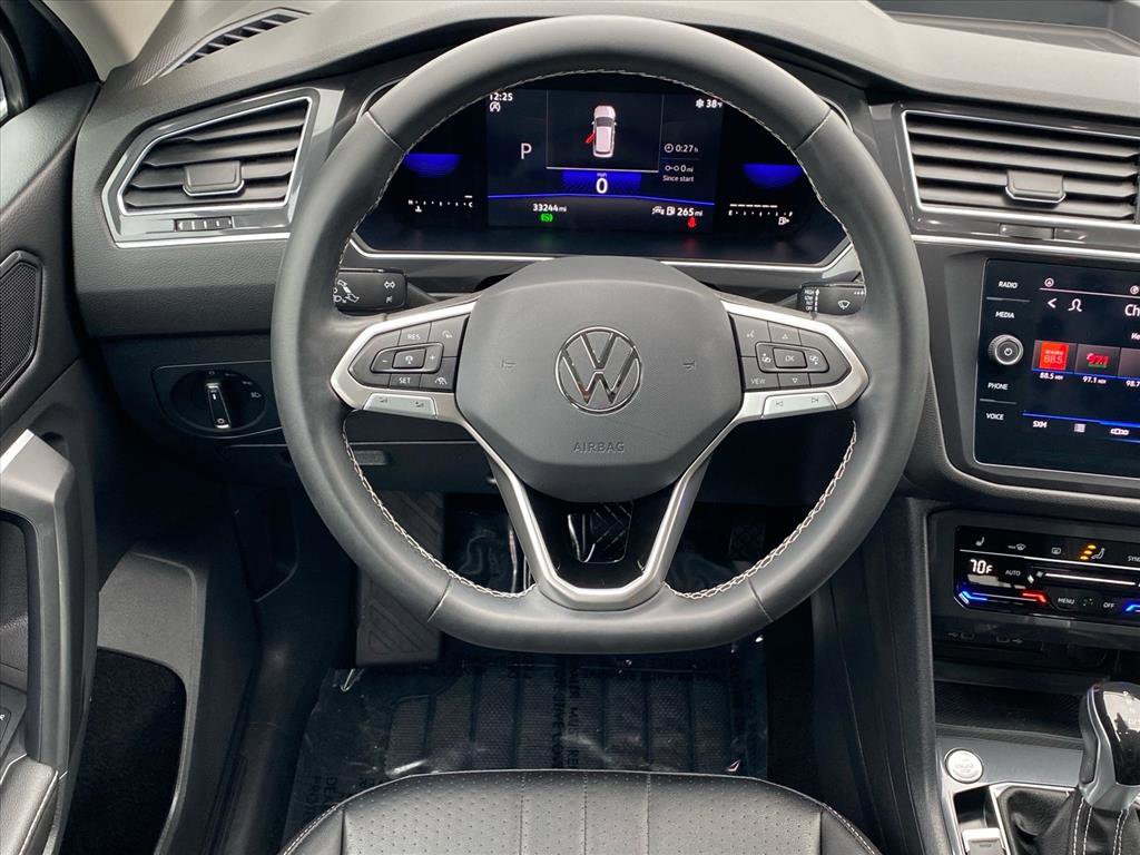 Certified 2022 Volkswagen Tiguan SE image 6