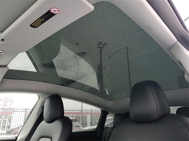 Used 2023 Tesla Model Y Performance image 18