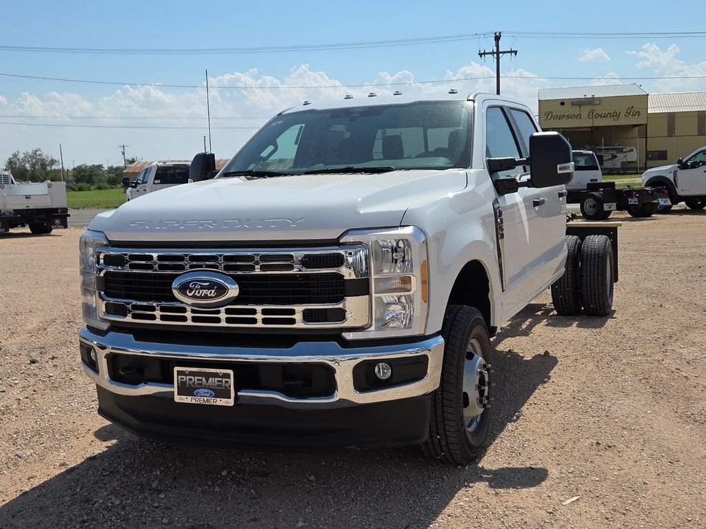 New 2026 Ford F350 XL w/ XL Chrome Package AWD/4WD image 4