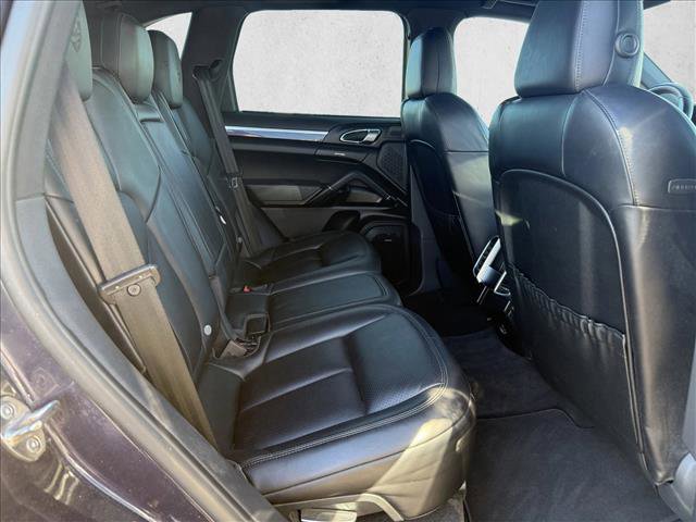 Used 2017 Porsche Cayenne image 22