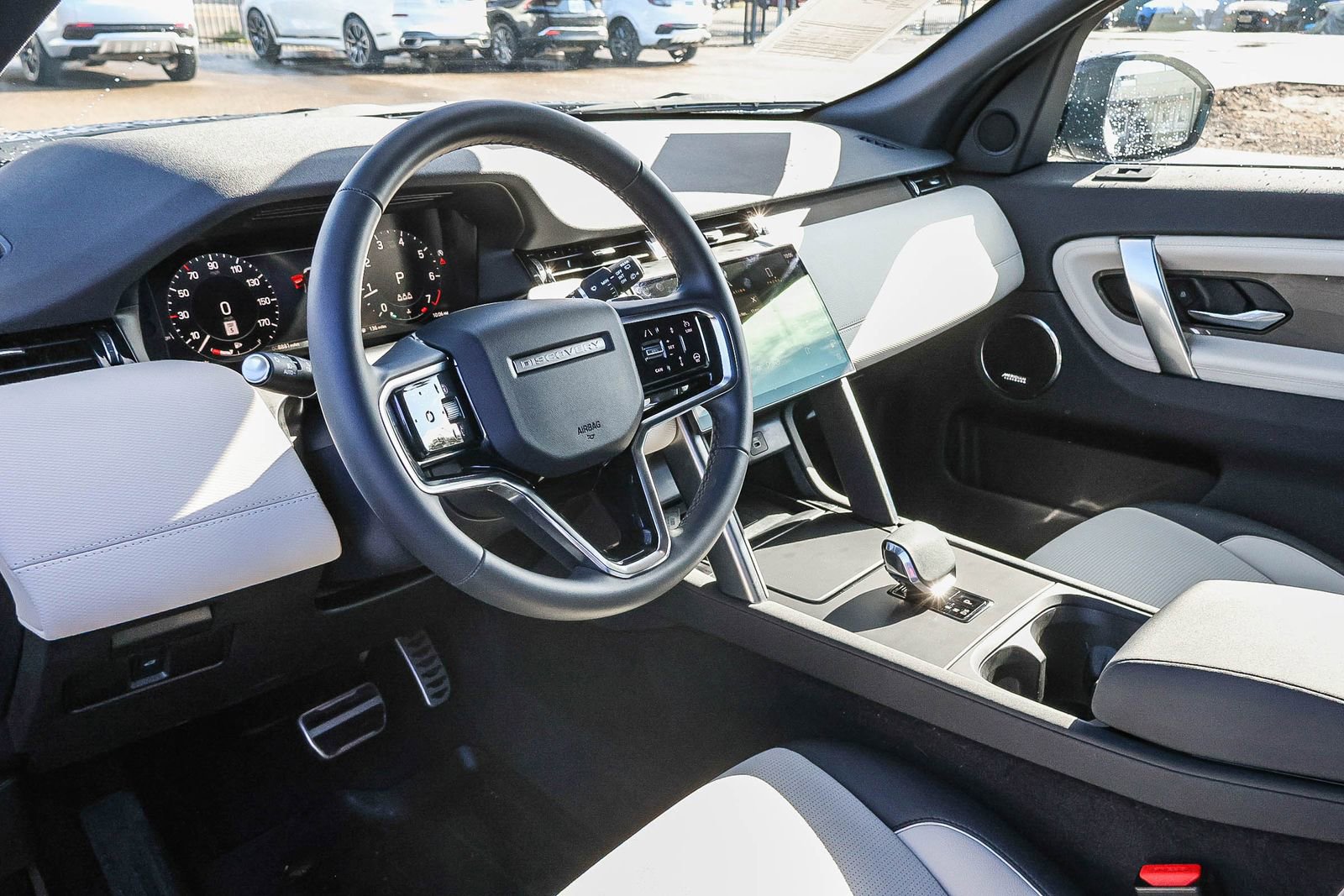 Used 2024 Land Rover Discovery Sport Dynamic SE image 26