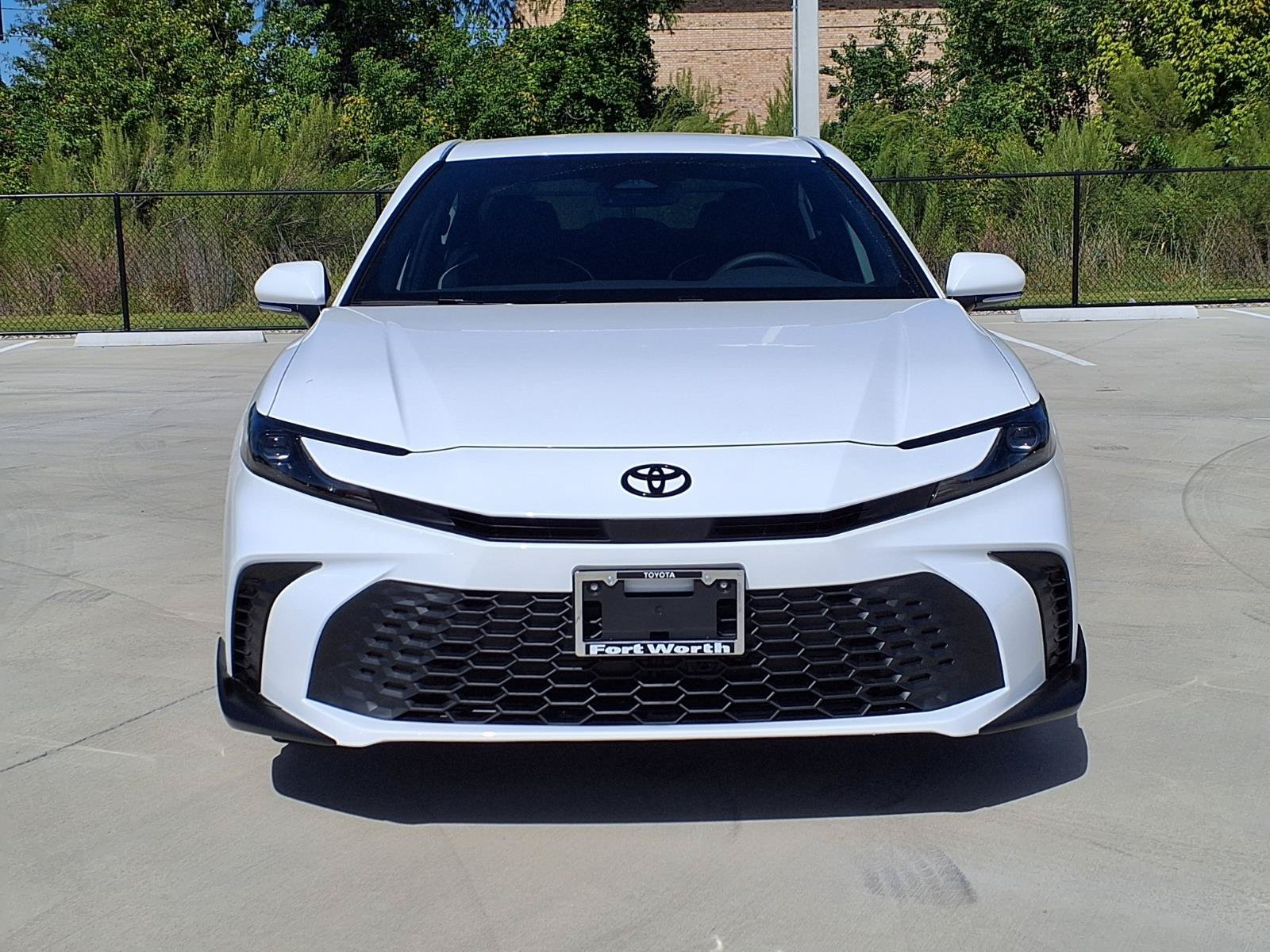 New 2026 Toyota Camry SE w/ Convenience Package FWD image 2