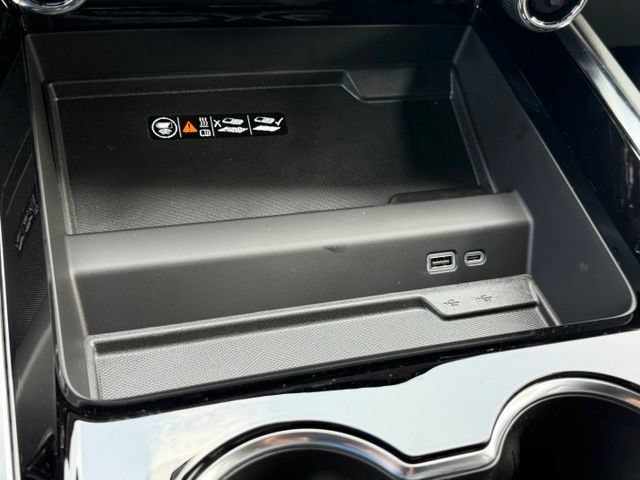 New 2026 Chevrolet Tahoe Premier w/ Sun And Tow Package AWD/4WD image 24
