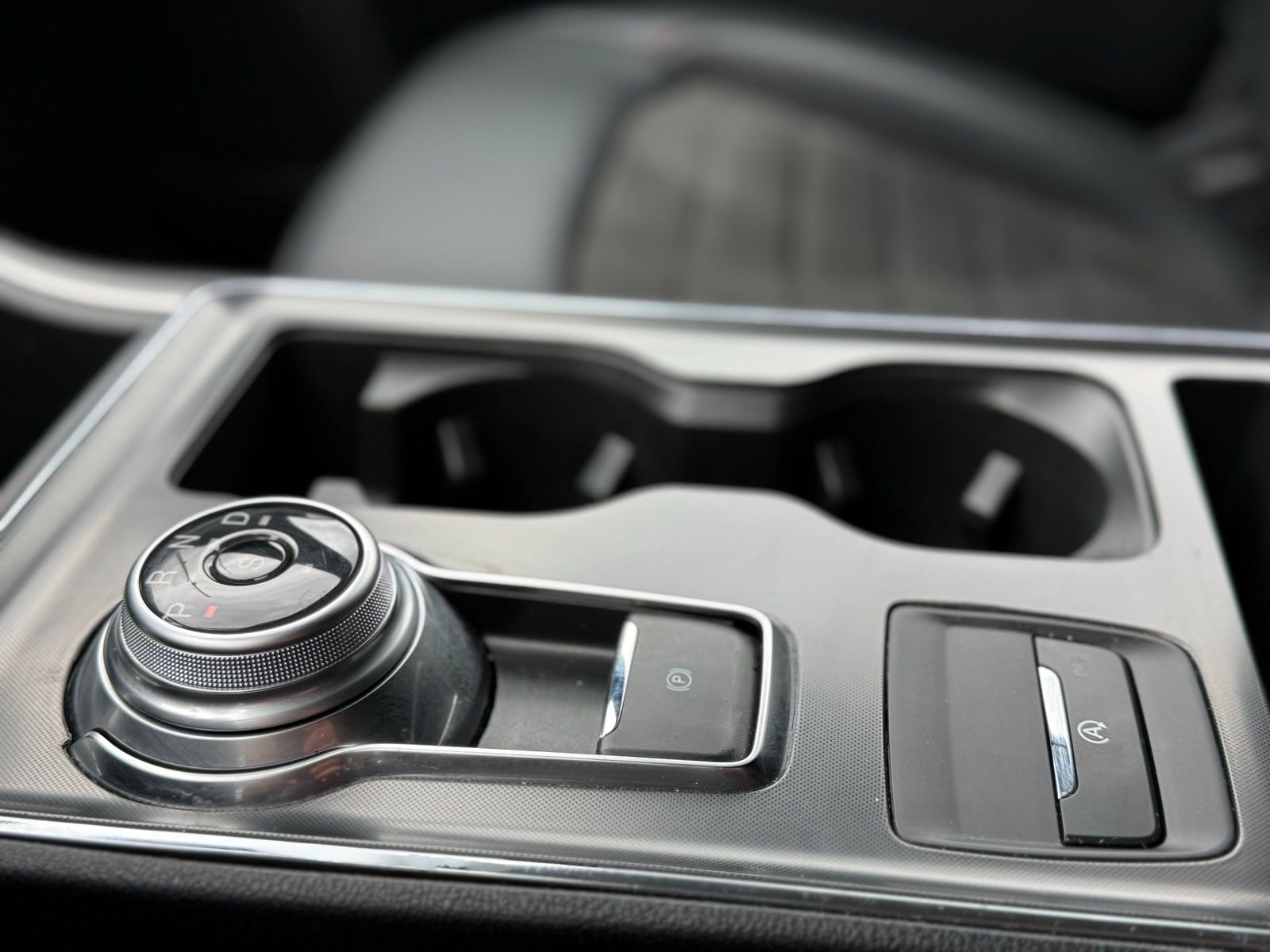 Used 2024 Ford Edge ST-Line image 27