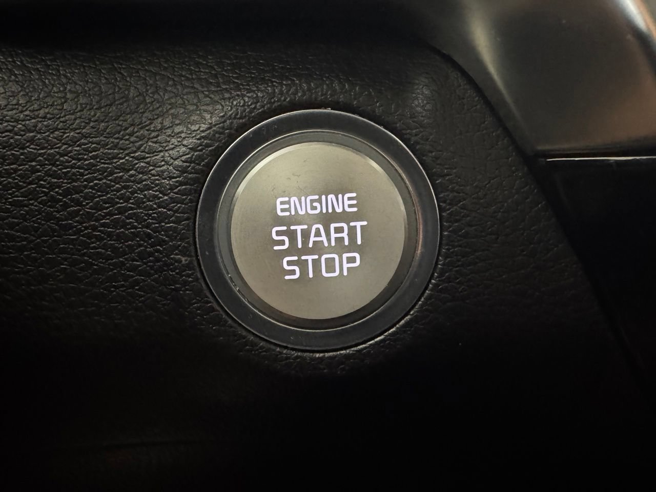 Used 2022 Kia Telluride EX w/ Towing Package FWD image 25