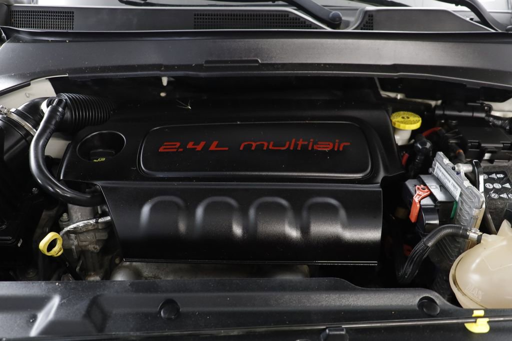 Used 2018 Jeep Compass Latitude w/ Popular Equipment Group image 22