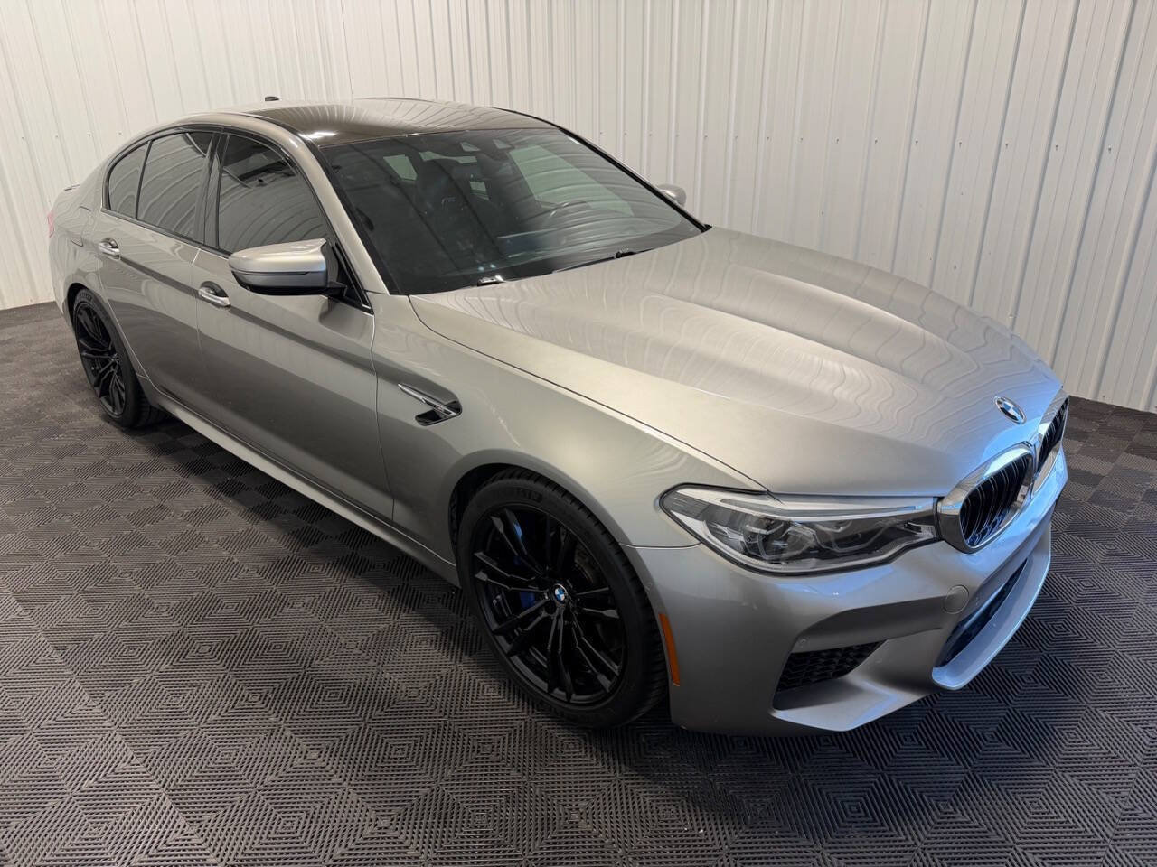 Used 2018 BMW M5 w/ Executive Package AWD/4WD image 2