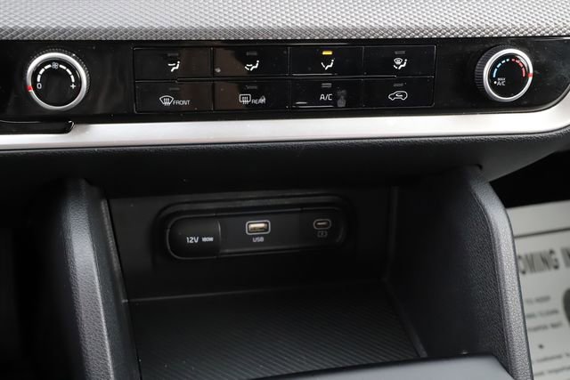 Used 2025 Kia Sportage LX image 24