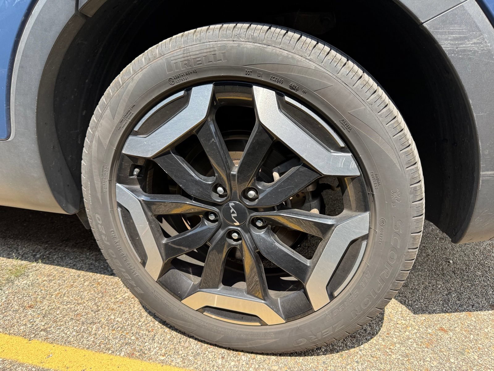 Used 2025 Kia Telluride S AWD/4WD image 8