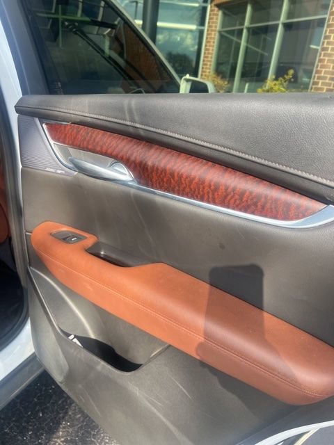 Used 2020 Cadillac XT5 Sportv image 2