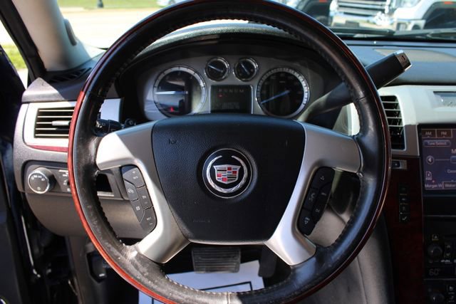 Used 2014 Cadillac Escalade Premium RWD image 19