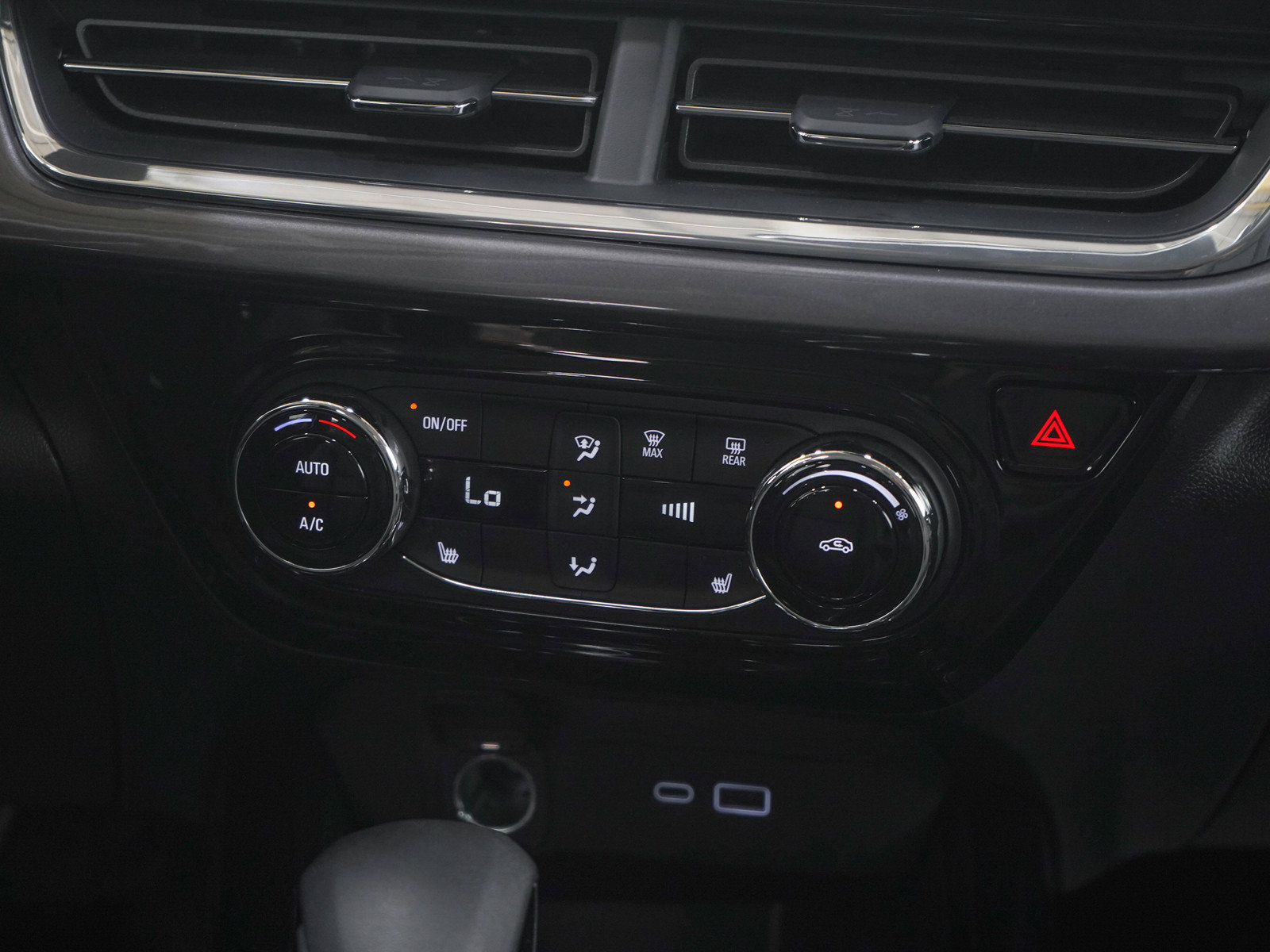 Used 2025 Chevrolet Trax ACTIV w/ Driver Confidence Package FWD image 18