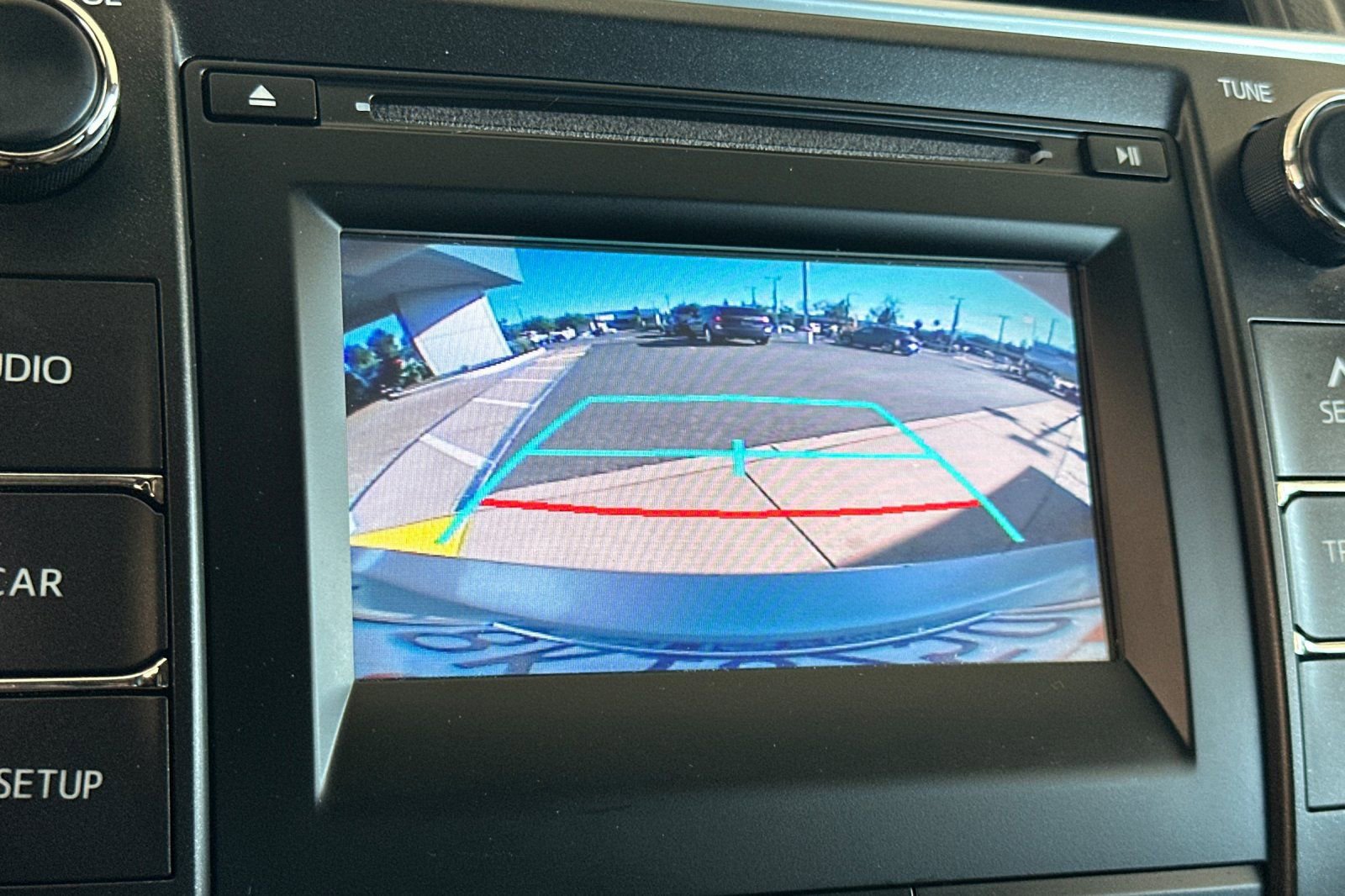 Used 2016 Toyota Camry SE image 15