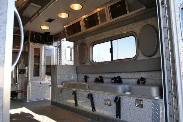 Used 2006 GMC Sierra 3500 SLE w/ Heavy-Duty Power Package image 40