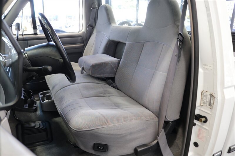 Used 1996 Ford F250 4x4 Regular Cab image 16