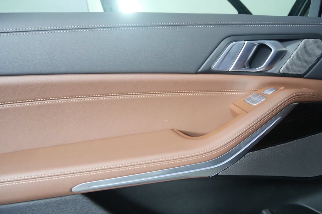 Used 2026 BMW X7 xDrive40i AWD/4WD image 13