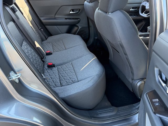 New 2027 Nissan Kicks SV w/ Cold Weather Package FWD image 24