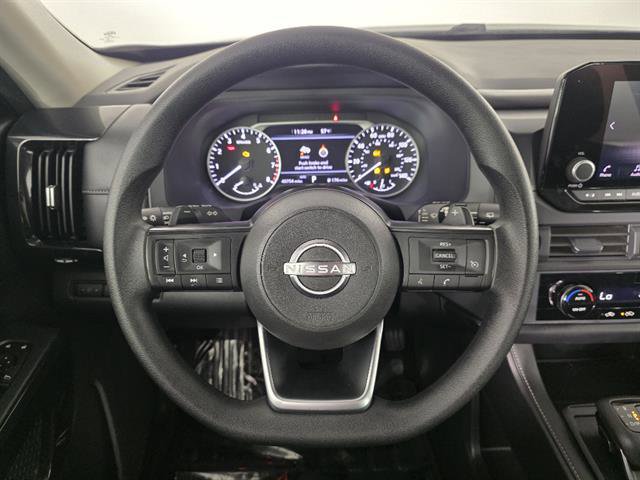 Used 2024 Nissan Pathfinder S AWD/4WD image 32