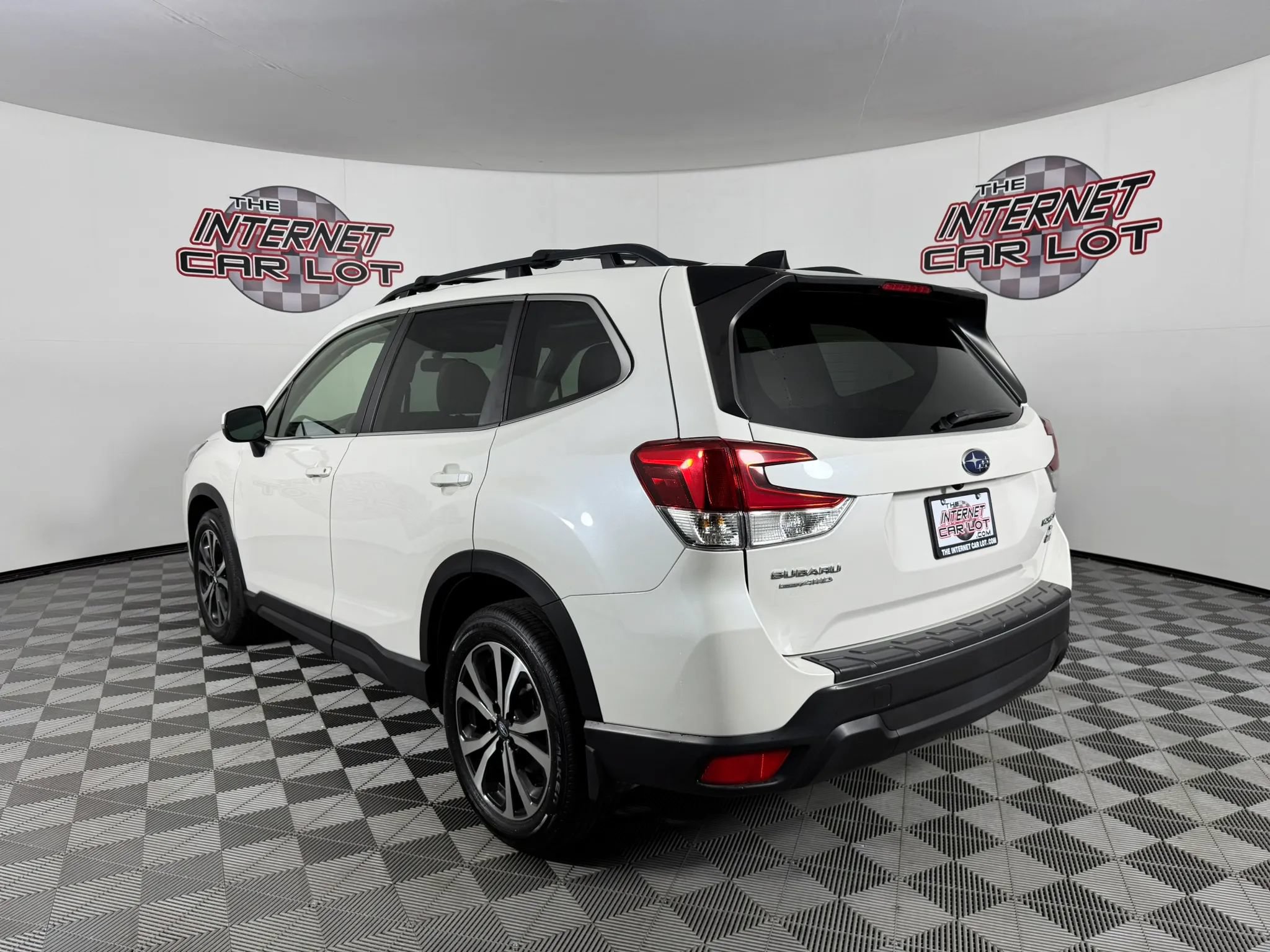 Used 2024 Subaru Forester Limited AWD/4WD image 5