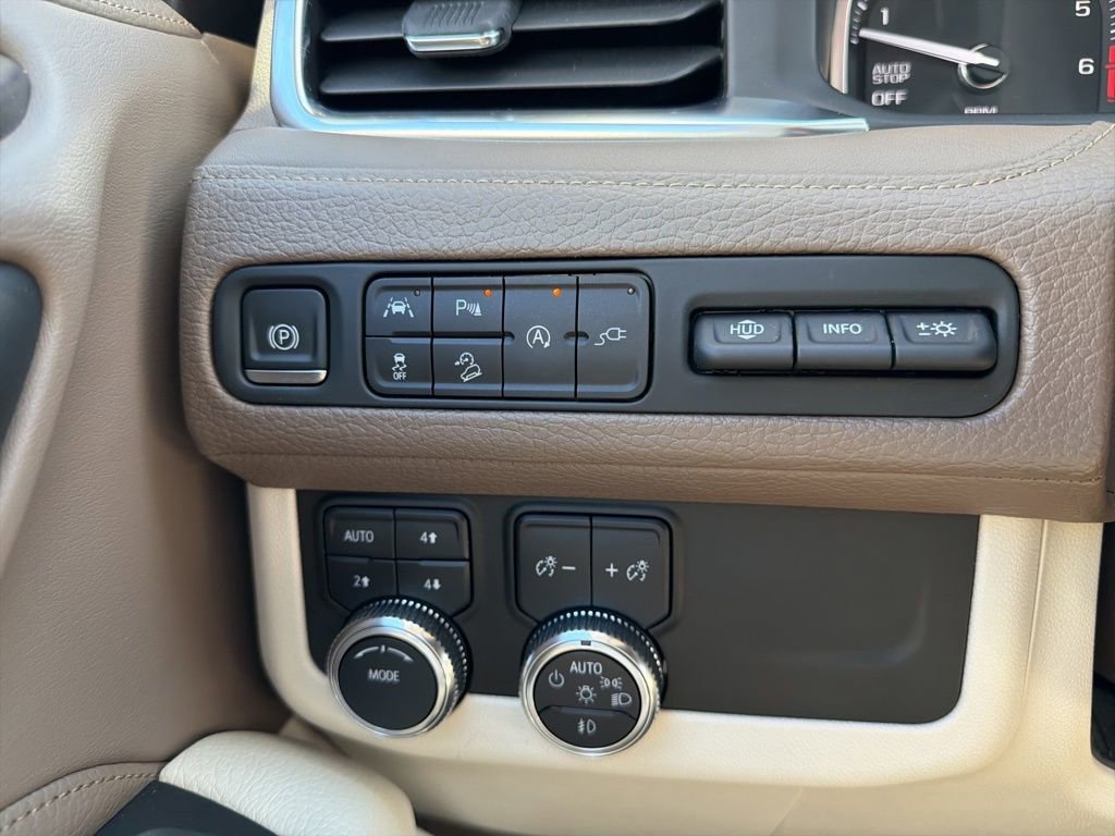 Used 2021 GMC Yukon Denali w/ Denali Premium Package image 35