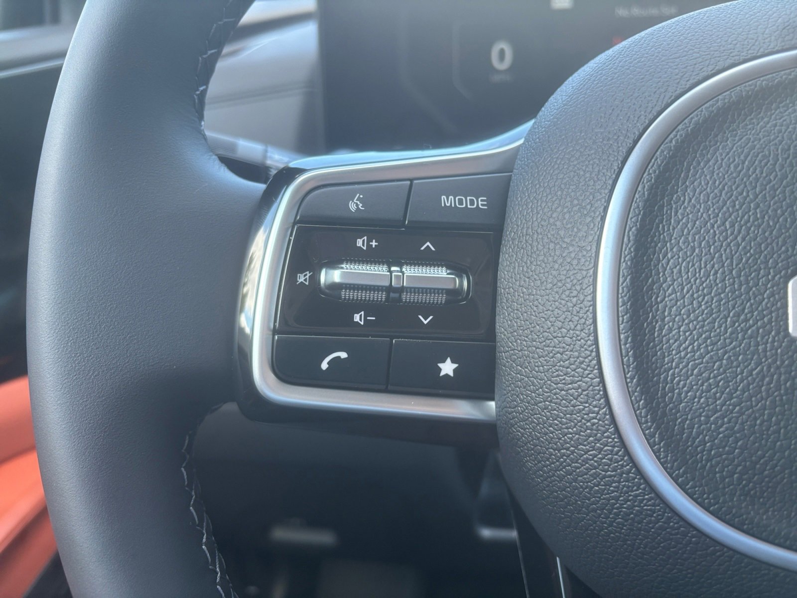 New 2026 Kia Carnival SX image 22