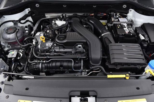 New 2025 Volkswagen Taos SE image 27