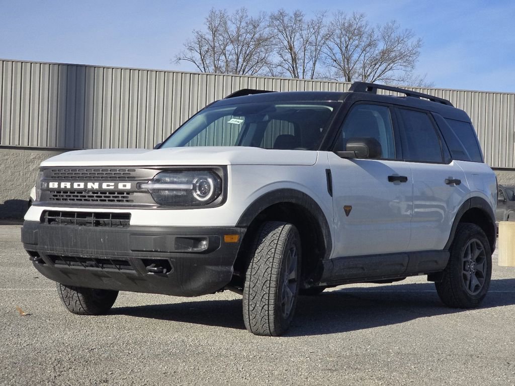 Used 2024 Ford Bronco Sport Badlands image 11