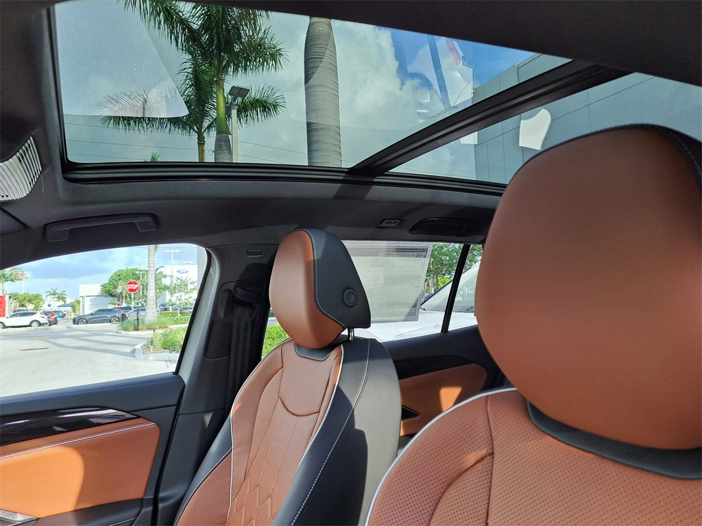 New 2026 Volkswagen Tiguan SEL R-Line image 8