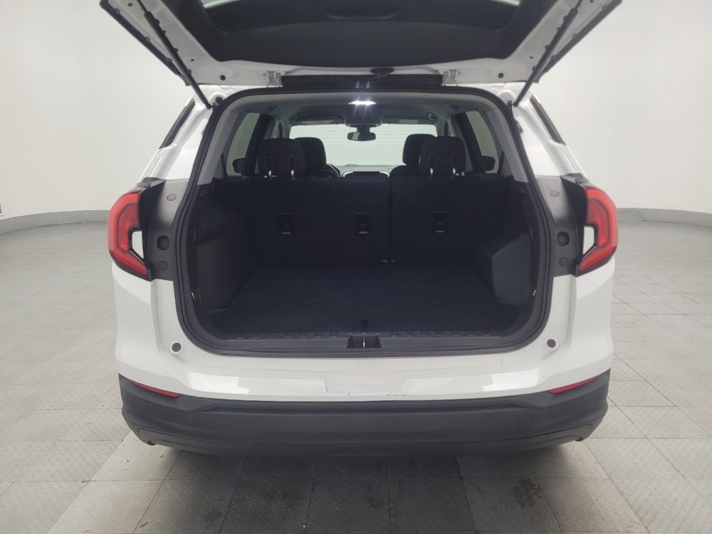 Used 2020 GMC Terrain SLE image 29
