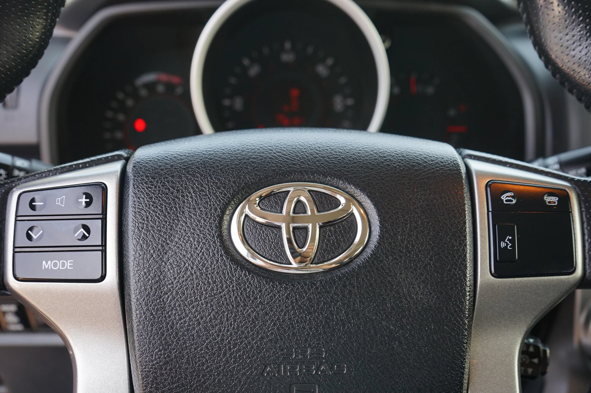 Used 2013 Toyota 4Runner Limited AWD/4WD image 26