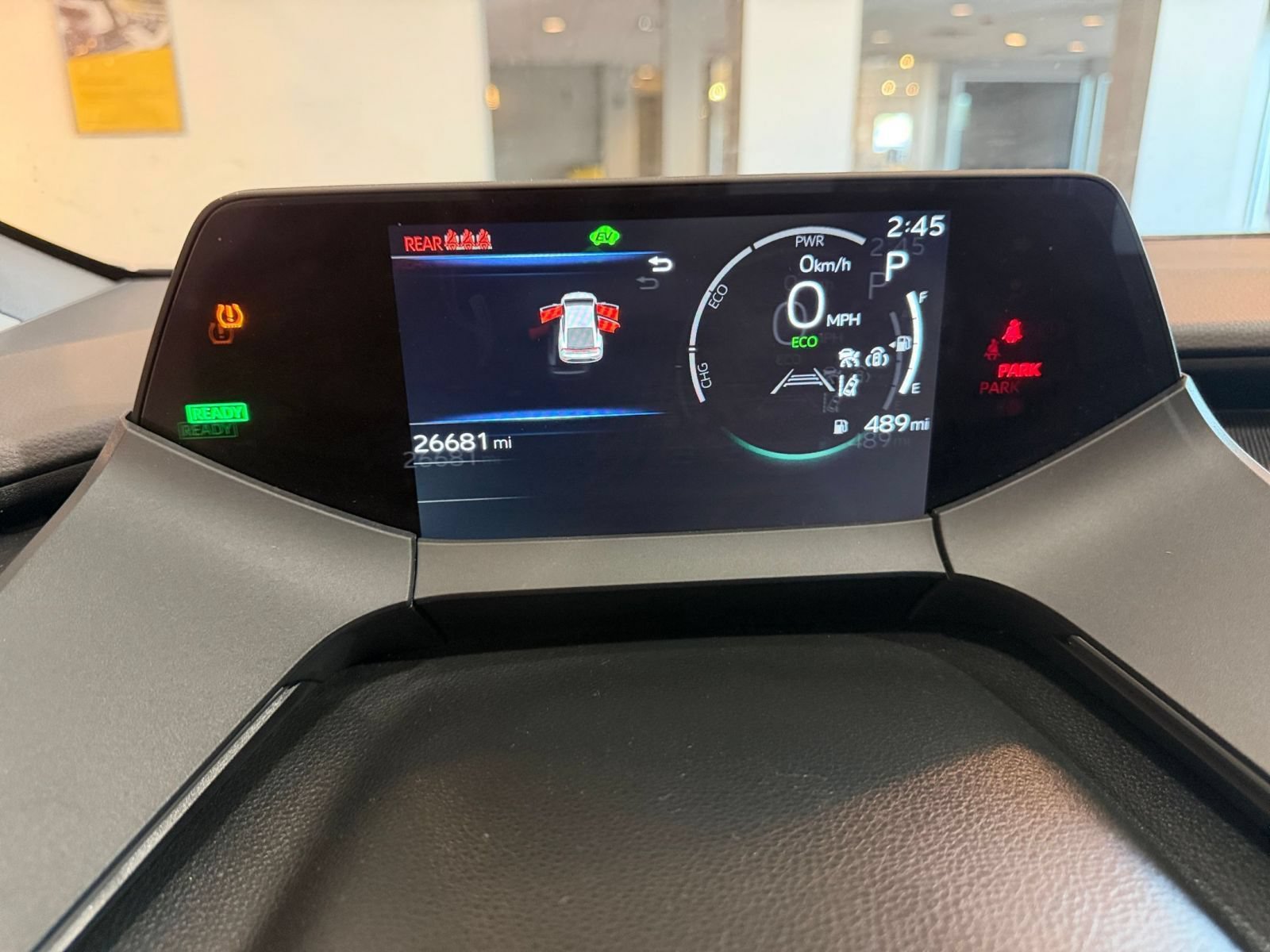 Used 2025 Toyota Prius LE FWD image 38