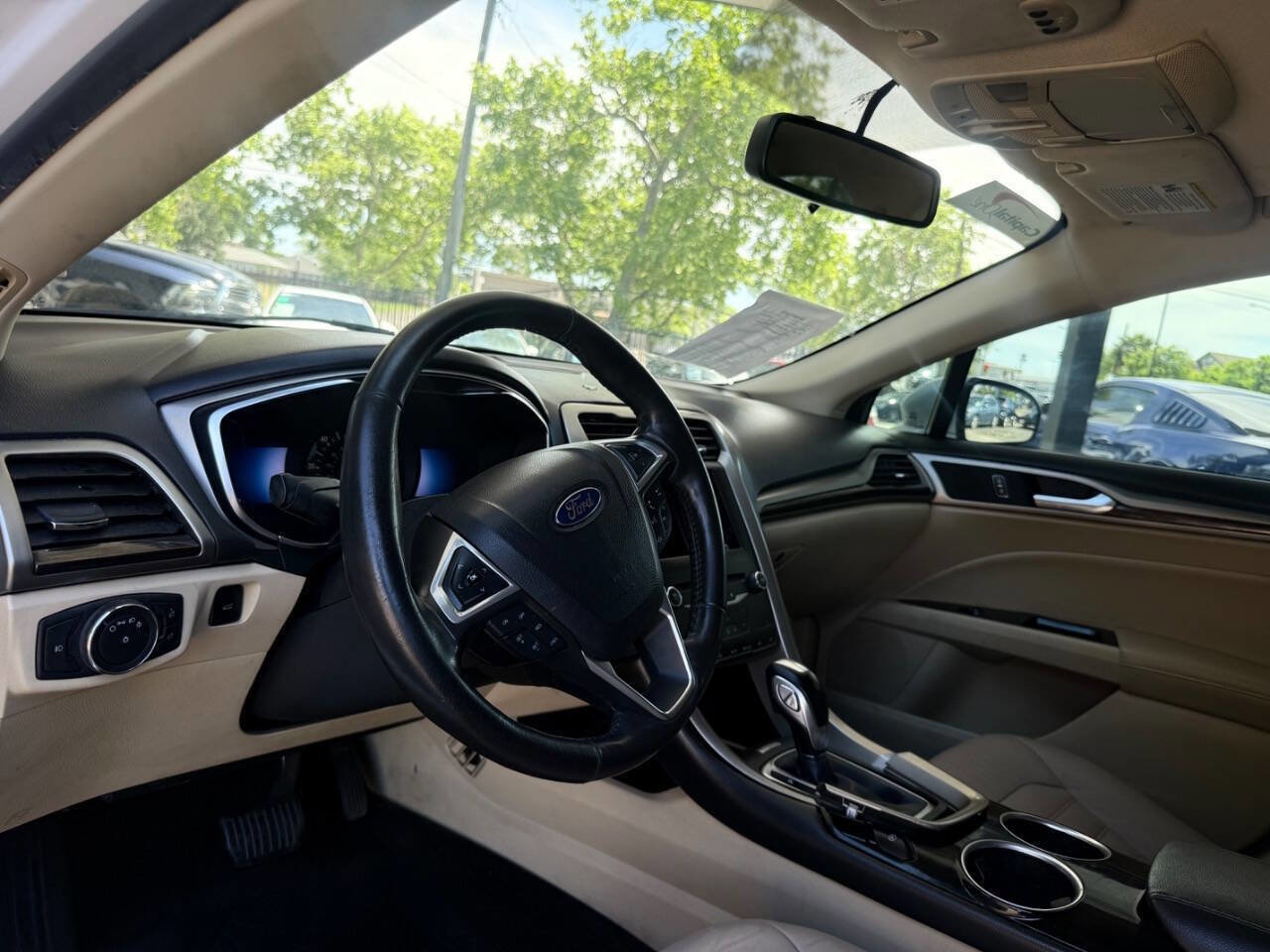 Used 2013 Ford Fusion SE FWD image 19