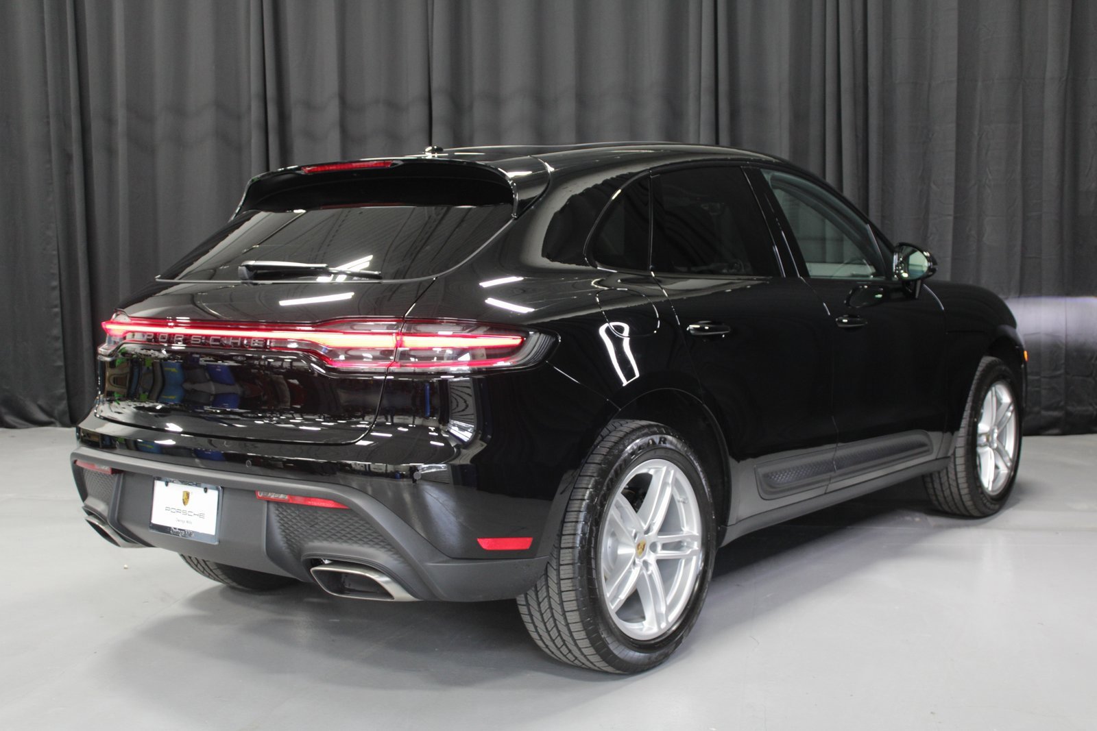 New 2026 Porsche Macan image 7