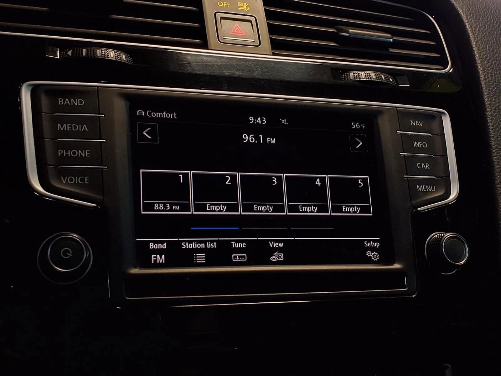 Used 2017 Volkswagen Golf R 4-Door image 18