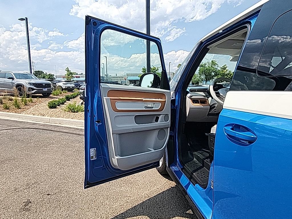 New 2025 Volkswagen ID. Buzz 1st Edition image 9