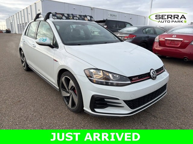 Used 2020 Volkswagen Golf 4-Door image 2