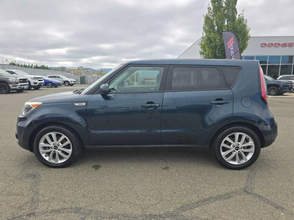 Used 2017 Kia Soul + FWD image 2
