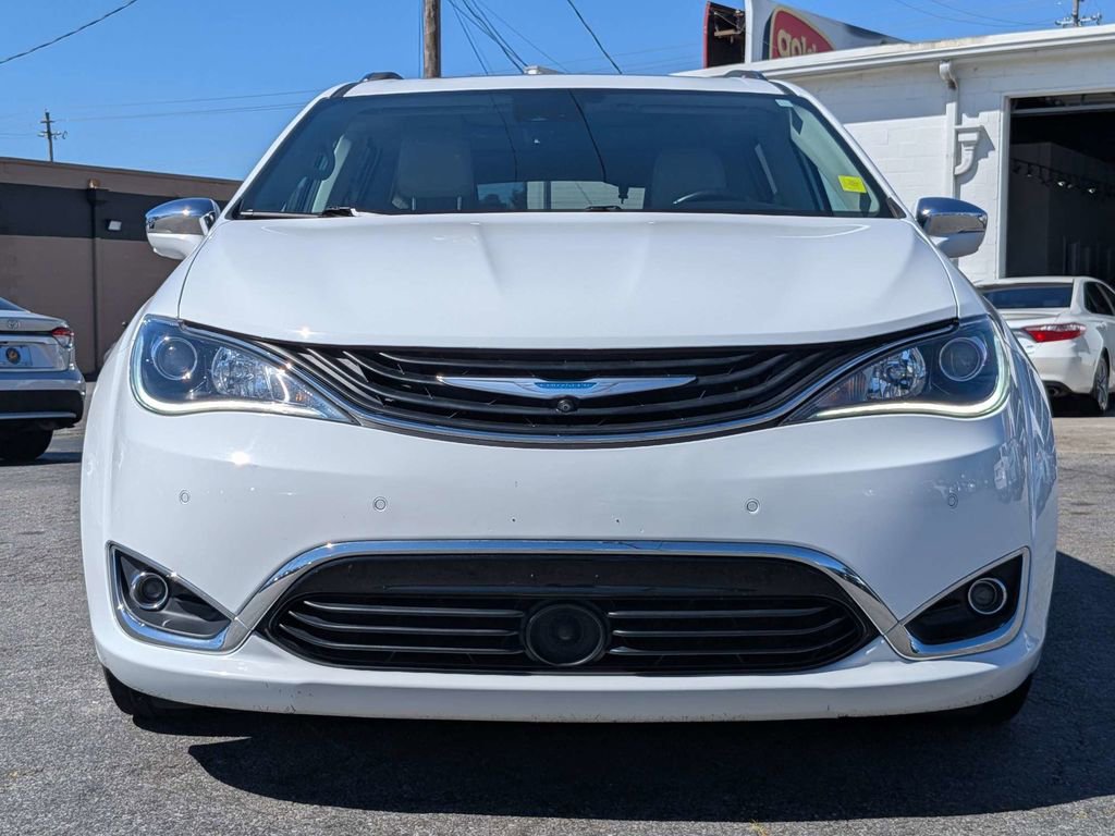 Used 2018 Chrysler Pacifica Limited w/ Advanced Safetytec Group FWD image 10
