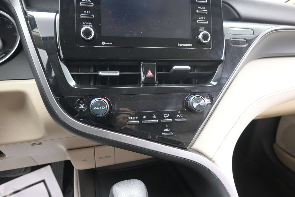 Used 2023 Toyota Camry LE FWD image 14