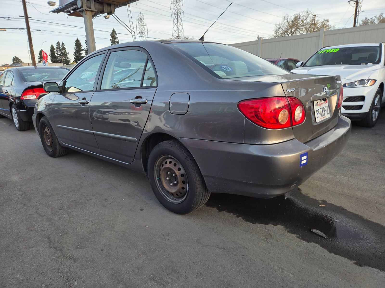 Used 2007 Toyota Corolla CE FWD image 2